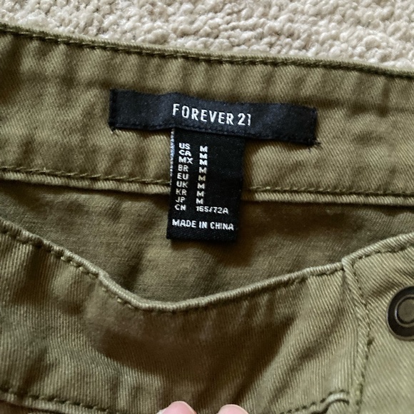 SOLD Khaki Mini skirt - Picture 3 of 3